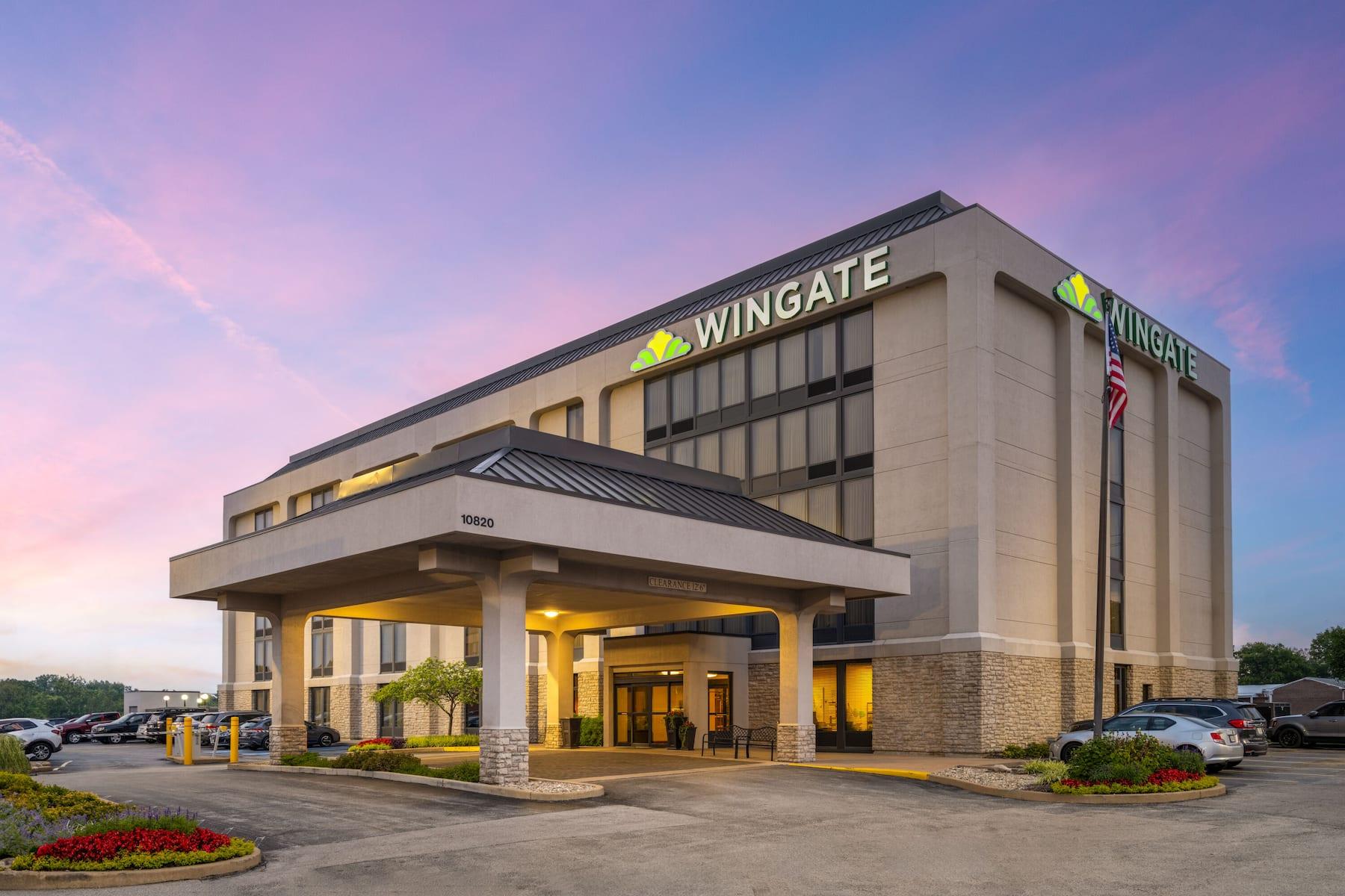 Wingate By Wyndham St Louis Airport Hotel Saint Ann Exterior foto